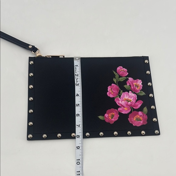 White House Black Market NEW Vegan Leather Floral Studded Wristlet Clutch NWOT - Picture 8 of 9
